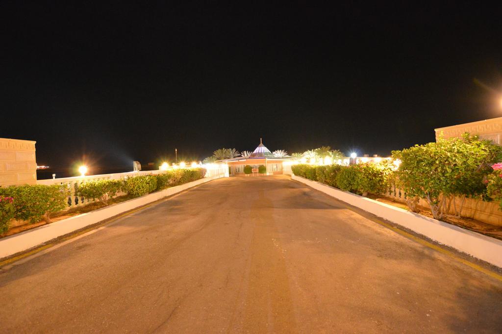Al Ahmadi Plaza Resort Yanbu Exterior photo