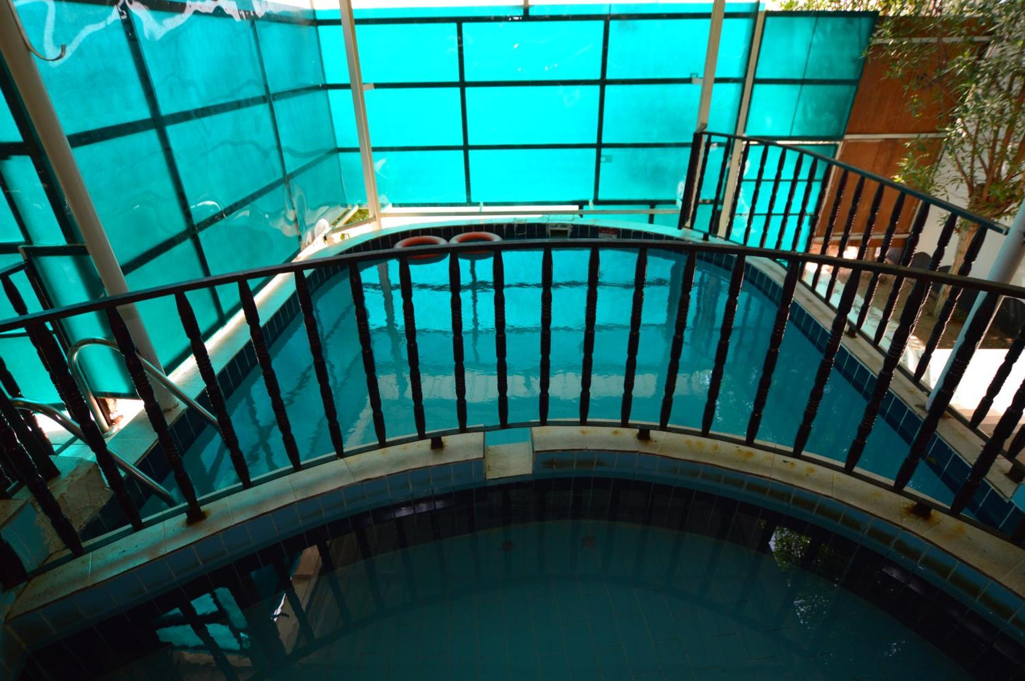 Al Ahmadi Plaza Resort Yanbu Exterior photo