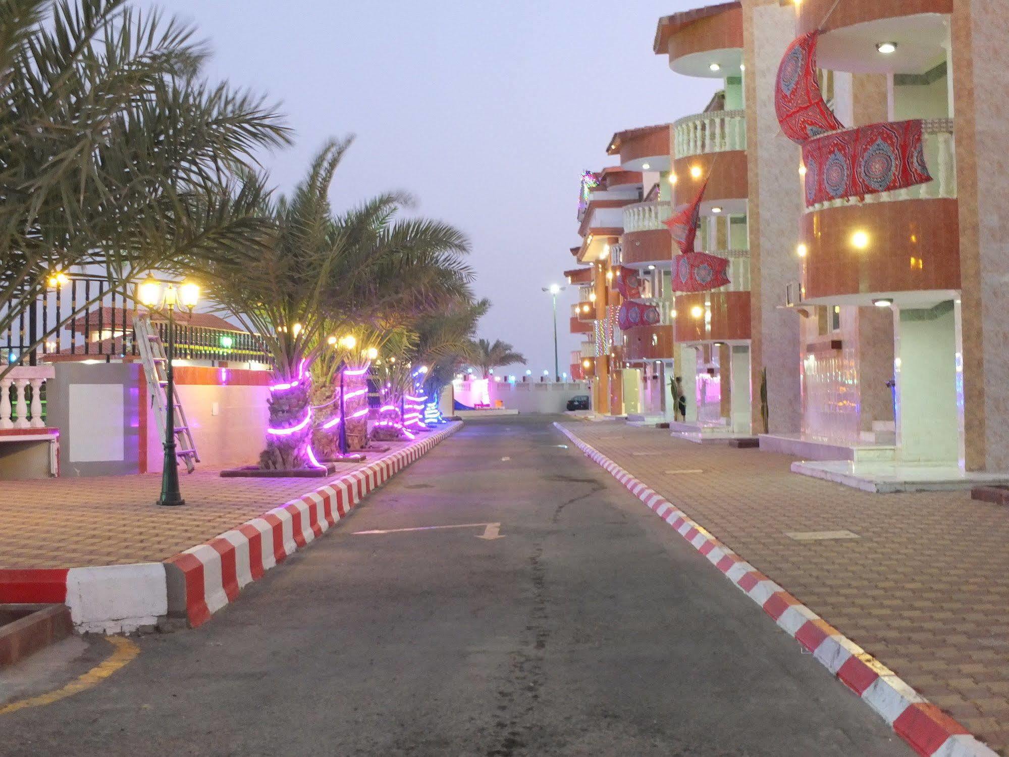 Al Ahmadi Plaza Resort Yanbu Exterior photo
