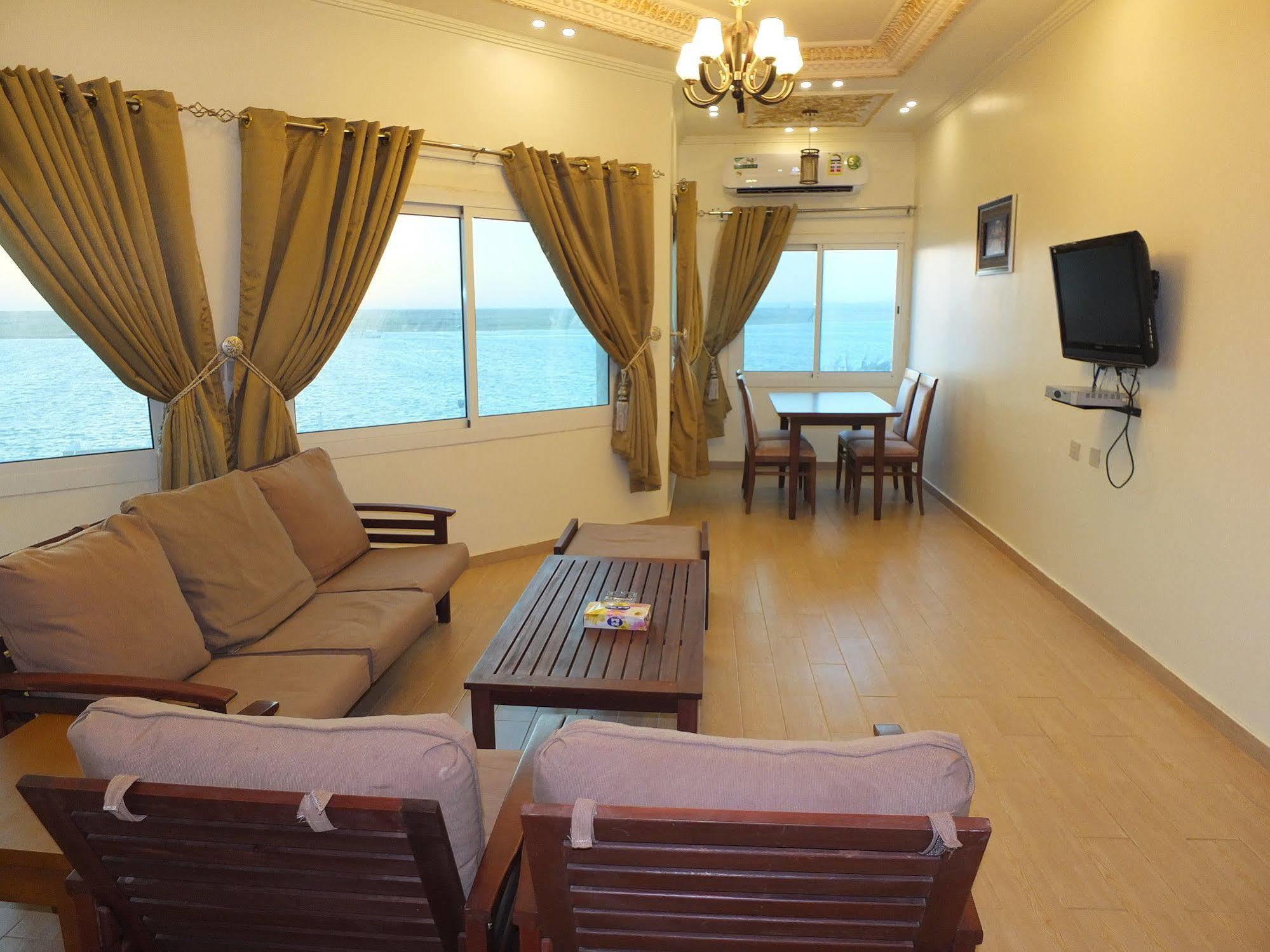 Al Ahmadi Plaza Resort Yanbu Exterior photo