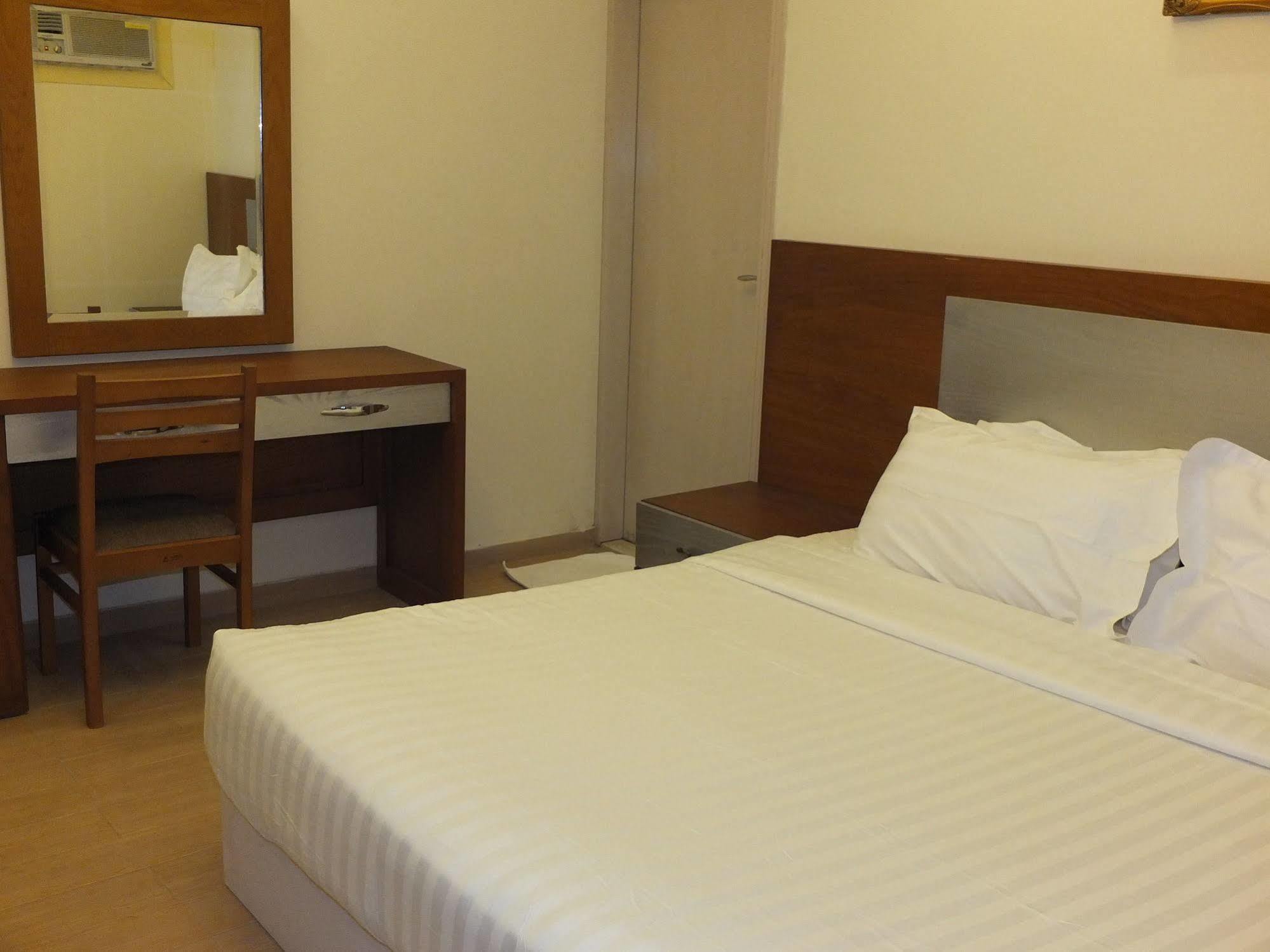 Al Ahmadi Plaza Resort Yanbu Exterior photo
